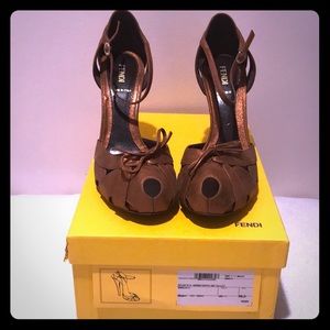 💯 authentic Fendi Spuntata 105mm Nappa Never worn